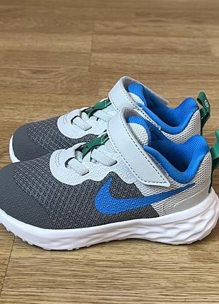 Новые кроссовки nike оригинал 22 размер