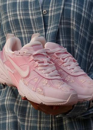 Nike runtekk pink flowers