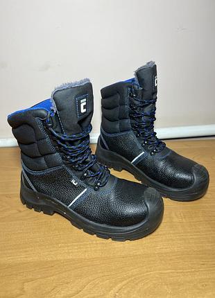 Зимові захисні черевики cerva raven 38-39 розмір
