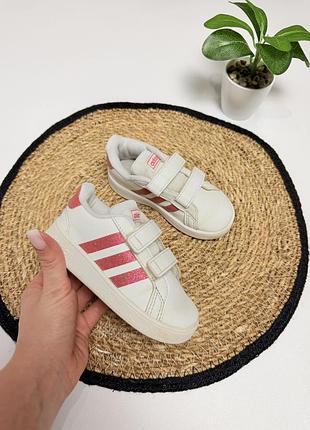 Кеди adidas для дівчинки