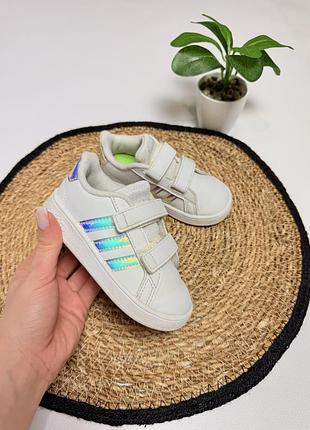 Білі кеди adidas для дівчинки 2