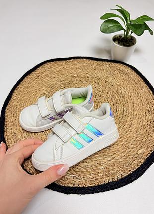 Білі кеди adidas для дівчинки 4