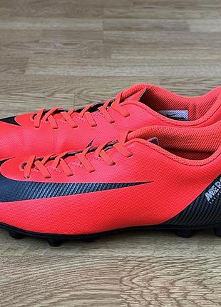 Бутсы nike оригинал в идеальном состоянии 39 размер