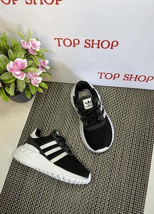 Оригинальные кроссовки adidas