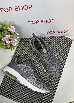 Оригінальні кросівки nike