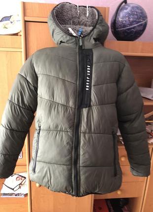 Куртка, зима, внутри флис, р. 12-13 р. 152-158 см. dkny.