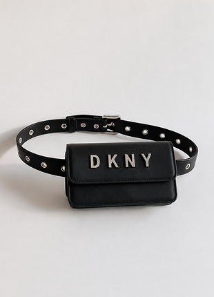 Черная поясная сумка dkny с серебристой фурнитурой