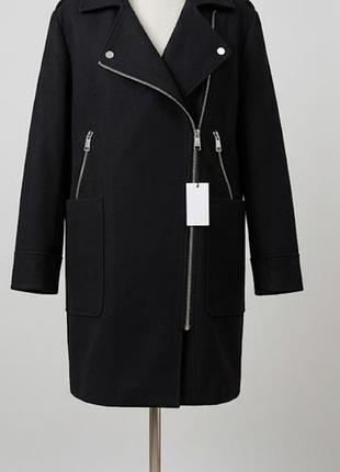 Черное пальто-косуха h&amp;m с асимметричной молнией и погонами -оверсайс р.36 unisex 
цена 1290гр.