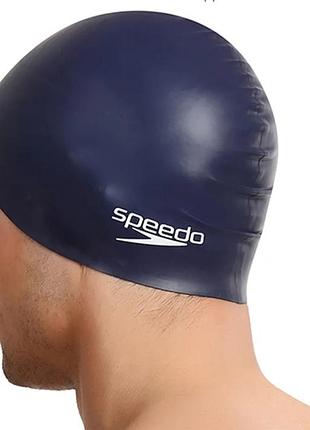 Силиконовая шапочка для плавания от известного бренда speedo для подростков.