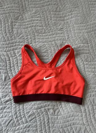 Спортивний топ nike