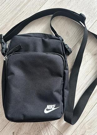 Сумка nike через плече