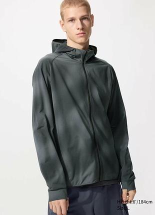Худи uniqlo с технологией dry и защитой от ультрафиолета