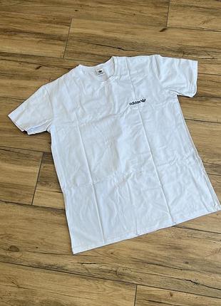 Футболка adidas біла розмір m/l