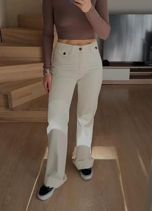 Джинсы клеш flare zara xs, s, m, l белого цвета 4001/050