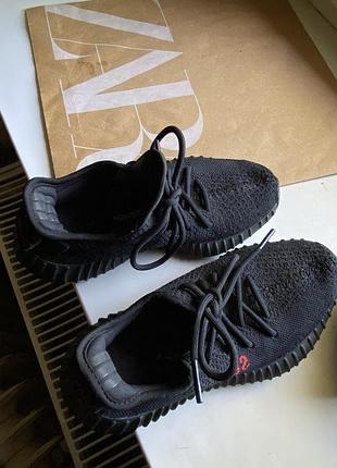 Кроссовки adidas yeezy 38 размер