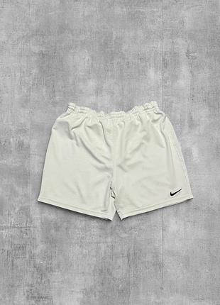 Шорти nike оригінал кремові спортивні шорти найк легкі літні бігові для залу