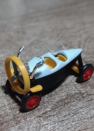 Киндер фигурка. авто. 2000 год.