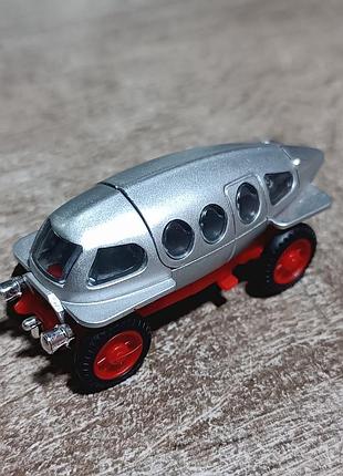 Киндер фигурка. авто. 2000 год.