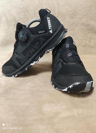 Женские водонепроницаемые кроссовки adidas