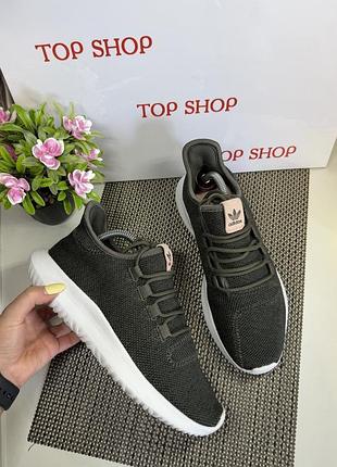 Оригінальні кросівки adidas
