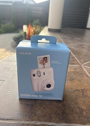 Фотоапарат. fujifilm instax mini 12 . білий колір