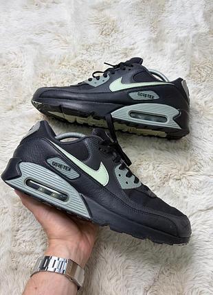 Чоловічі кросівки nike air max 90 gore-tex (fd5810-001) розмір 44.5 eu | 10.5 us | 28,5 см