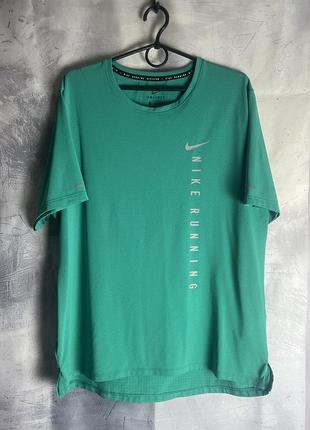 Nike running division спортивна футболка