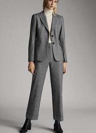 Жіночий  брючний костюм massimo dutti,