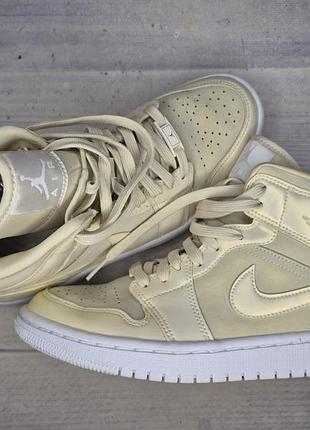 Высокие кроссовки air jordan 1 mid se