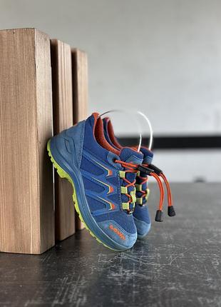 Кросівки lowa gore tex