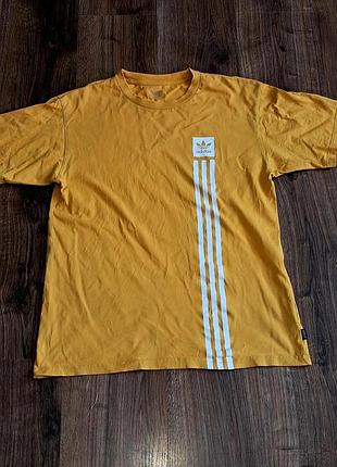 Мужская уникальная футболка adidas original оригинал