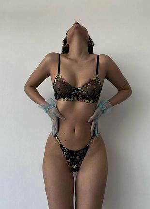 Чорний спокусливий комплект білизни з вишивкою xl