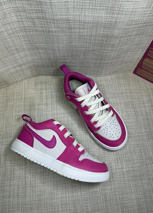 Оригінальні шкіряні дитячі кросівки на липучці jordan nike