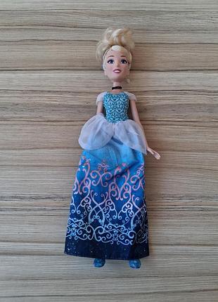 Кукла hasbro disney princess: королевский блеск золеля