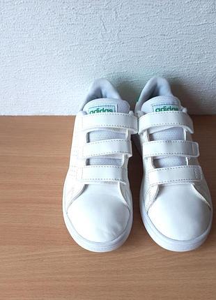 Классные кроссовки adidas 31.5 р. стелька 19,8 см.