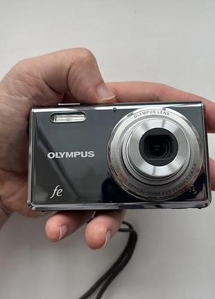 Вінтажний фотоаппарат стильна камера 2000х olympus fe-4000 дзеркальна