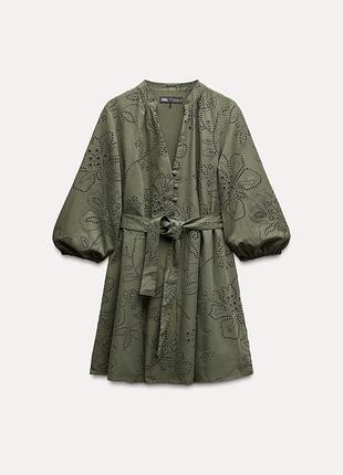 Коротка сукня zara з прорезининою вишивкою розмір м