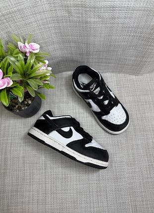 Оригінальні кросівки  шкіряні nike dunk