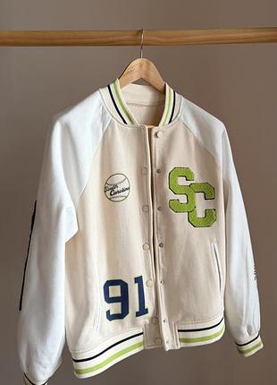 Бомбер koton varsity з нашивками, s–m