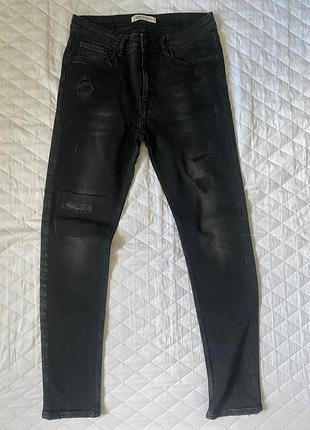 Джинсы zara slim size 31 с порваностями