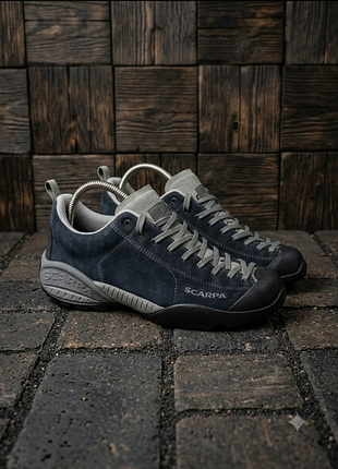 Кросівки від бренду scarpa на gor- tex