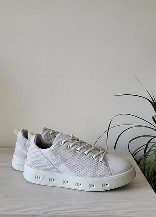 Кроссовки кожаные оригинал ecco street 720 209703 гг.36-40