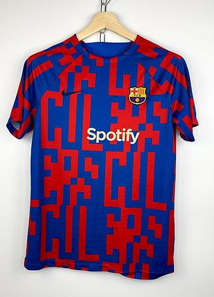 Футбольна футболка nike fc barcelona 2022/23 pre-match top (фк барселона) розмір m