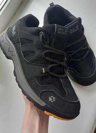 Треккинговые кроссовки jack wolfskin wolf hiker