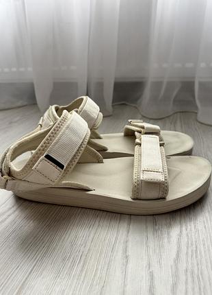 Сандалі босоніжки жіночі lacoste