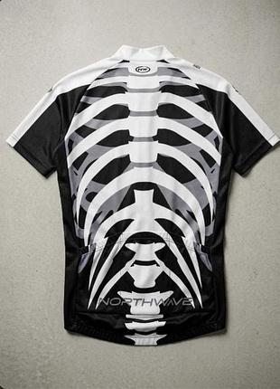 Northwave skeleton jersey

состояние хорошее, без повреждений. подойдёт для катания на велосипеде, спорта или просто как необычная вещь в гардеробе.