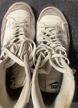 Оригінальні високі кеди nike blazer mid 77 / білі шкіряні кросівки nike бу