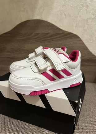 Продам дитячі кросівки adidas 21 розміру