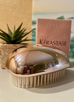Kerastase компактна щітка гребінець для волосся kérastase la vie en gloss (gloss absolu brush) з глянсовим корпусом кольору рожеве золото