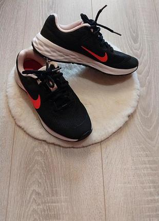 Кросівки nike